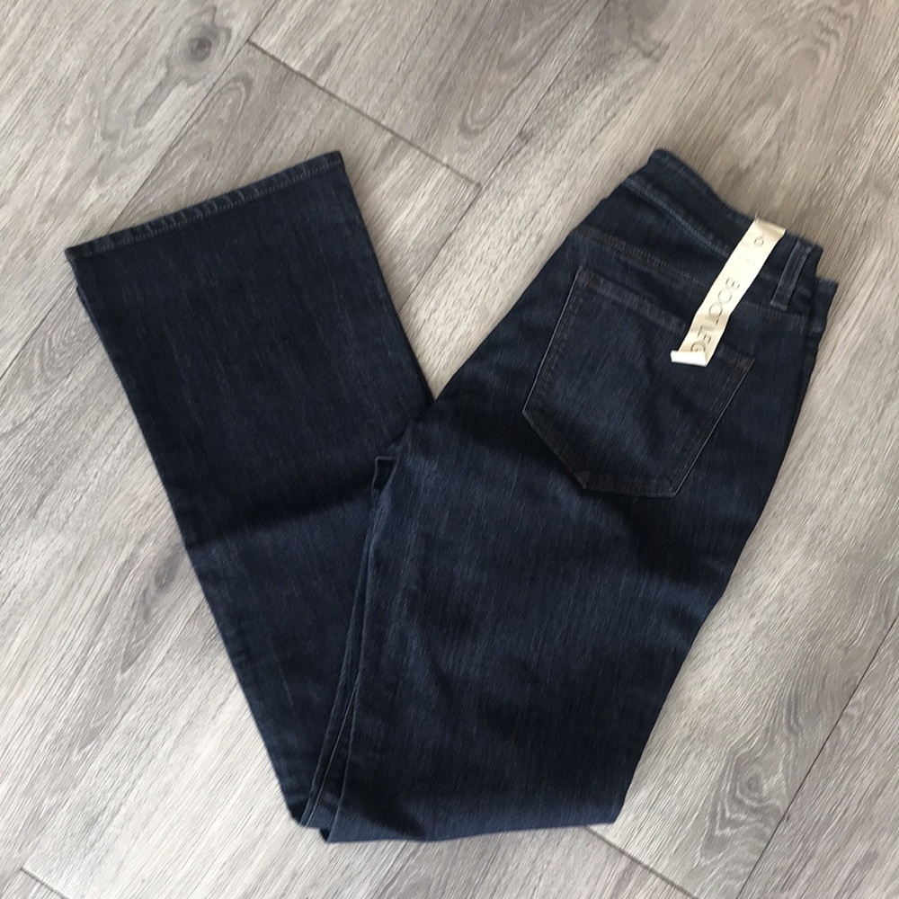 Ann Taylor Bootcut Jeans, Size 6 Curvy